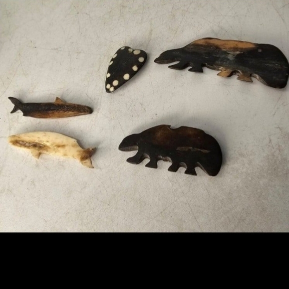 Bovine Family Set of 3 – Belle Maison Store Lot of five vintage‎ carved animal bovine figurines